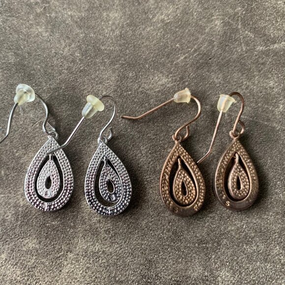 2 Pair Teardrop Earrings Faux Gems - Picture 6 of 7